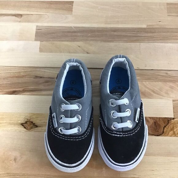 KONKRETE little sneakers size 4 - Picture 4 of 11